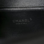 Caviar Quilted Medium Boy Flap Black