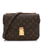 Monogram Pochette Metis