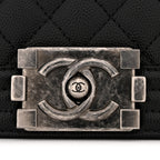 Caviar Quilted Medium Boy Flap Black