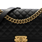 Caviar Quilted Medium Boy Flap Black