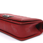 Caviar Quilted Medium Boy Flap Red