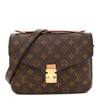 Monogram Pochette Metis