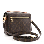 Monogram Pochette Metis