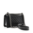 Caviar Quilted Medium Boy Flap Black