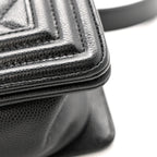 Caviar Quilted Medium Boy Flap Black