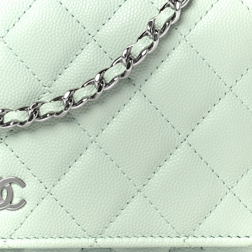 Caviar Quilted Wallet on Chain WOC Light Blue