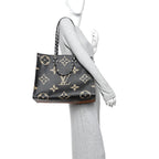 Monogram Giant Jungle Onthego GM Black