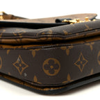 Reverse Monogram Pochette Metis