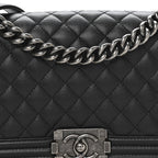 Caviar Quilted Medium Boy Flap Black