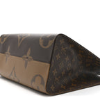 Reverse Monogram Giant Onthego MM