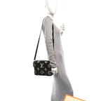 Empreinte Monogram Giant Pochette Metis Black Beige