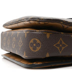 Reverse Monogram Pochette Metis