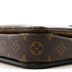 Reverse Monogram Pochette Metis