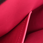 Taurillon Capucines MM Black Fuchsia