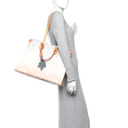 Monogram Giant By The Pool Onthego GM Brume