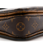 Reverse Monogram Pochette Metis