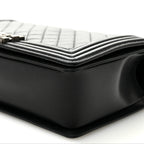 Caviar Quilted New Medium Boy Flap Black