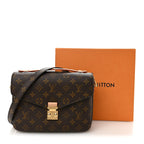 Monogram Pochette Metis