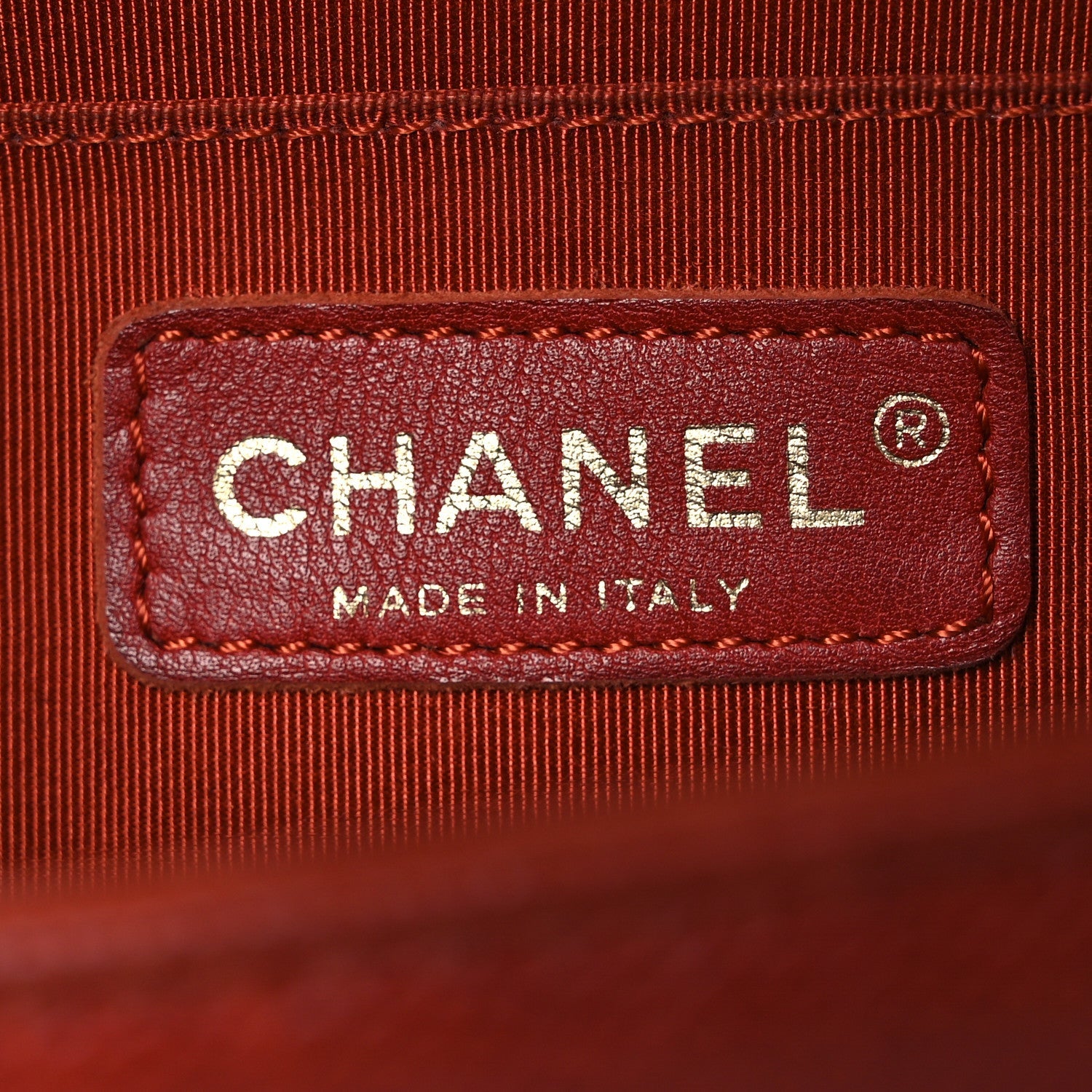 Caviar Quilted Medium Boy Flap Dark Red