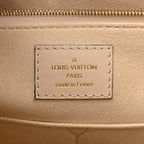 Empreinte Monogram Giant Onthego MM Creme
