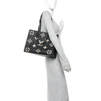 Empreinte Monogram Giant Onthego MM Black Beige