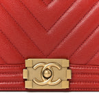 Caviar Chevron Quilted Medium Boy Flap Red